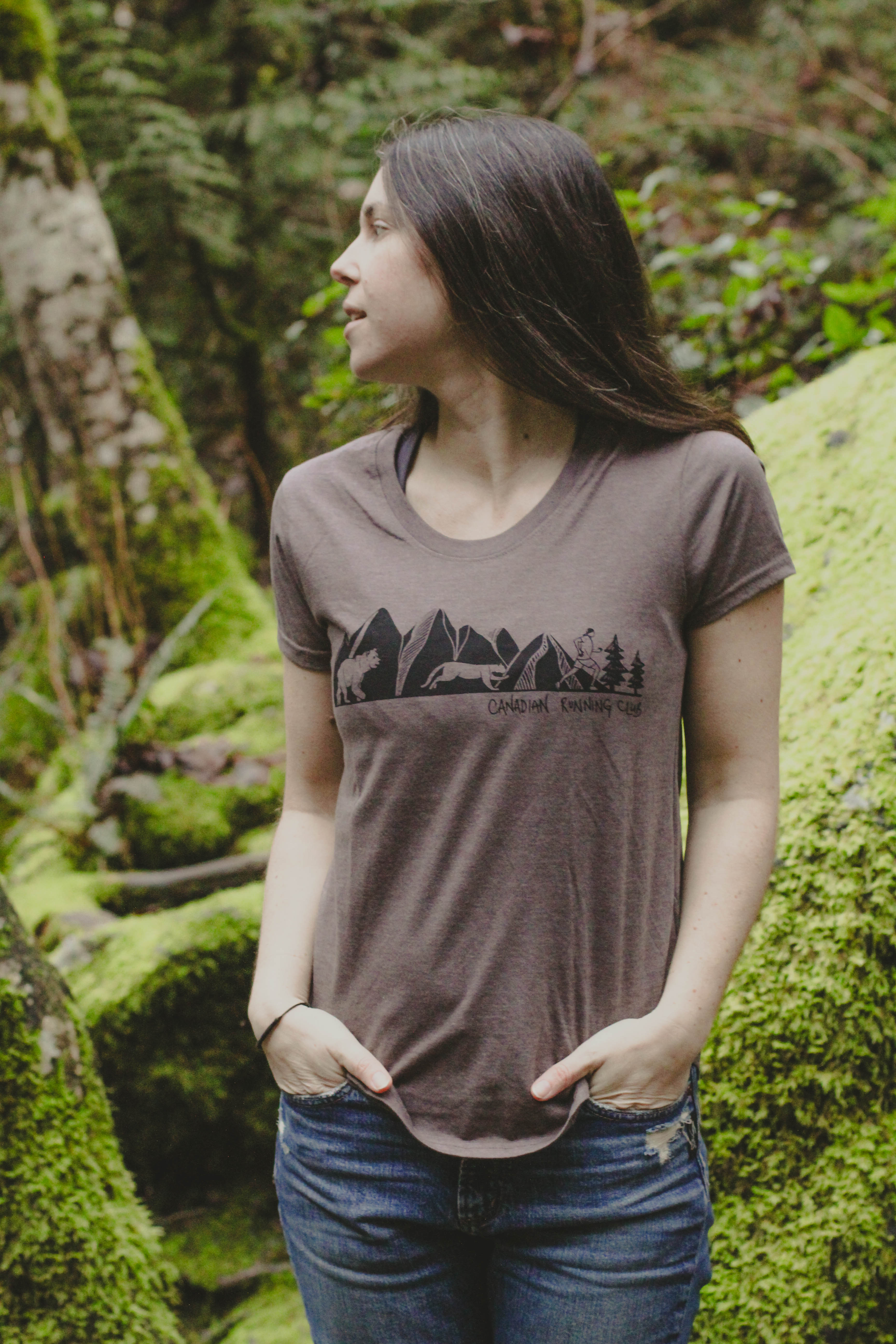 CANADIAN RUNNING CLUB - Women's Eco Tee