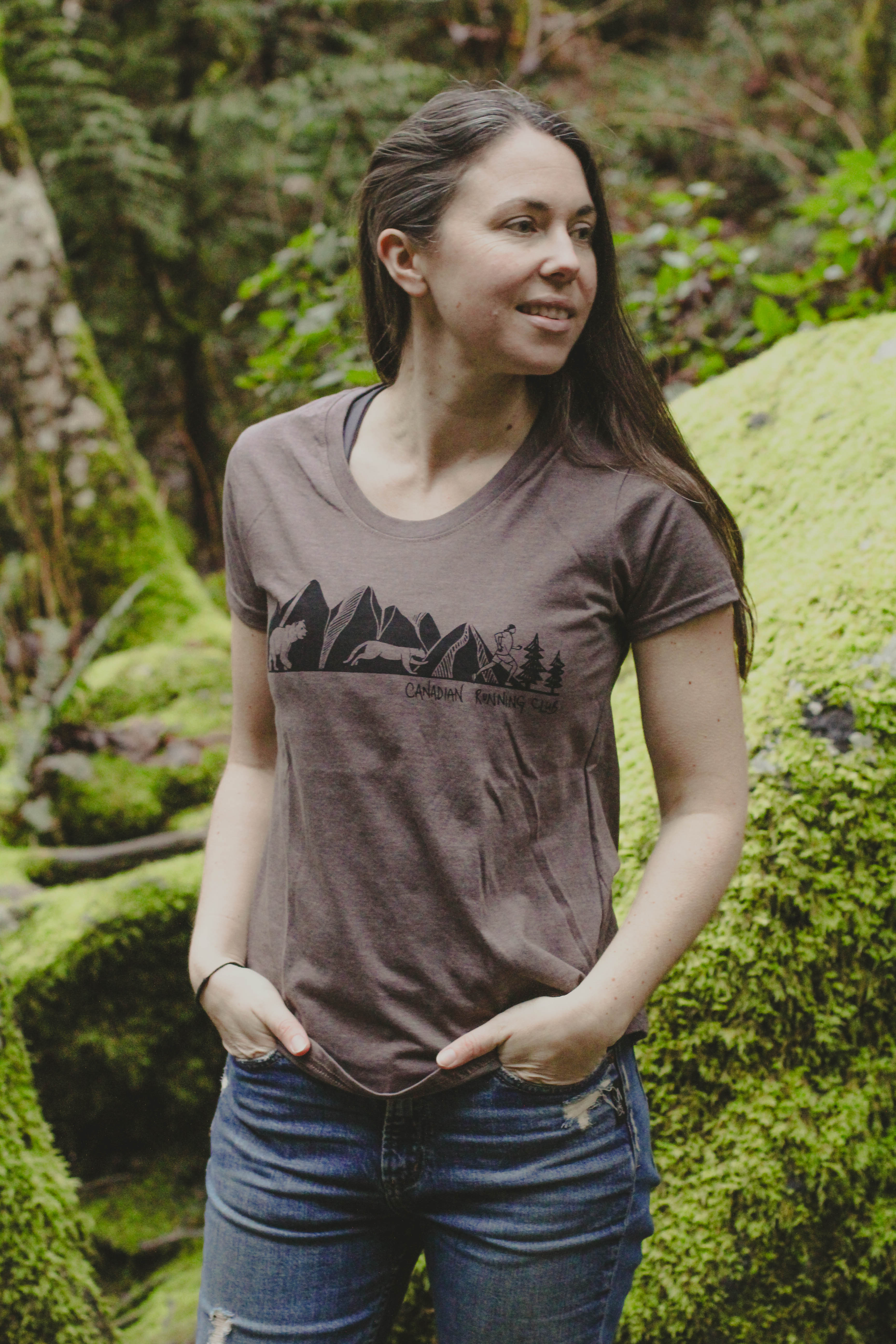 CANADIAN RUNNING CLUB - Women's Eco Tee