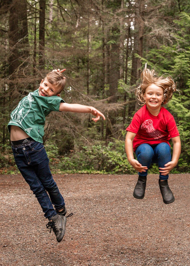 LITTLE JELLYFISH - Kids Organic Cotton Tee - Cardinal Red