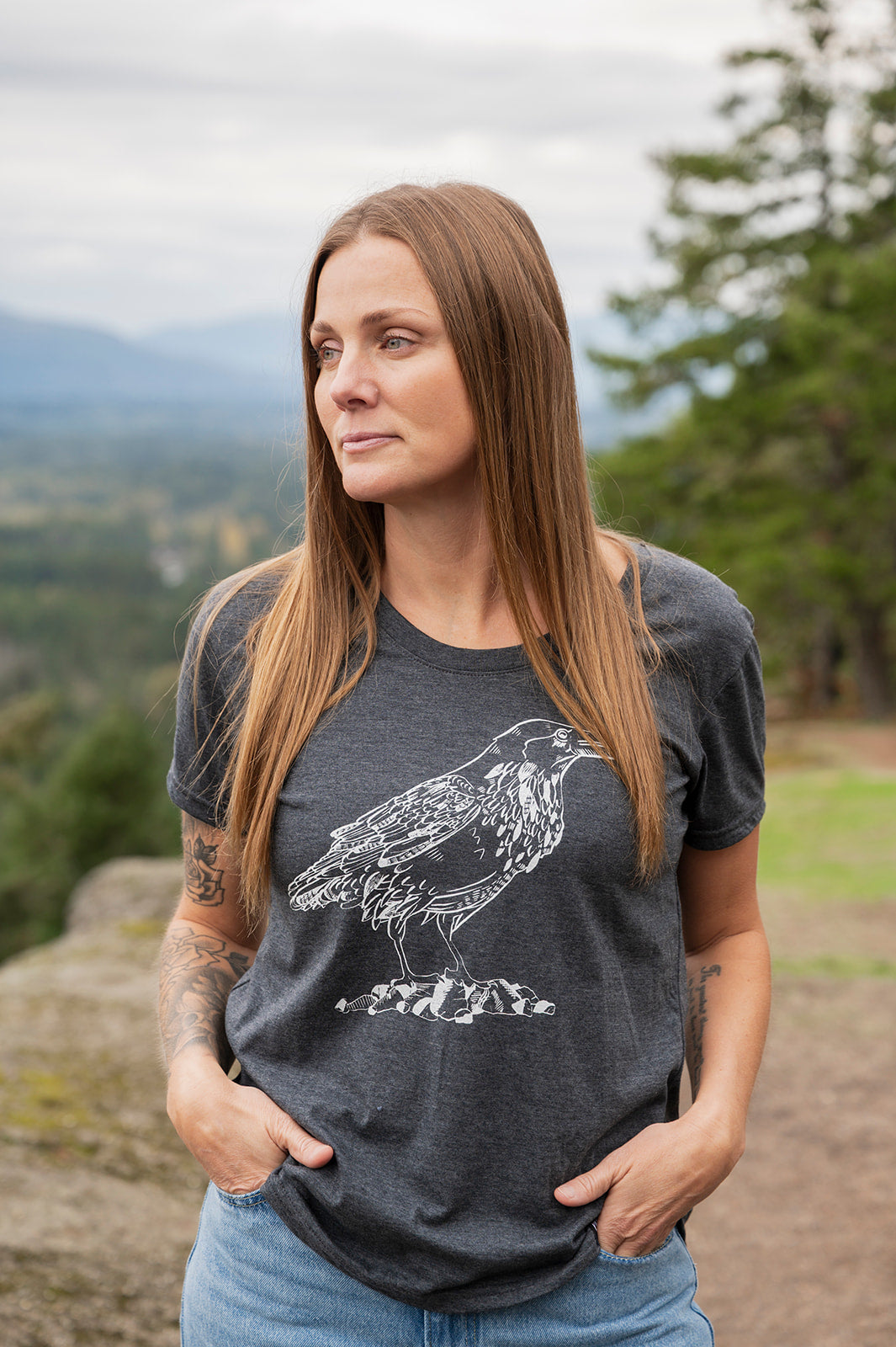 RAVEN - Women's Eco Tee - Heather Charcoal – KINDRED COAST