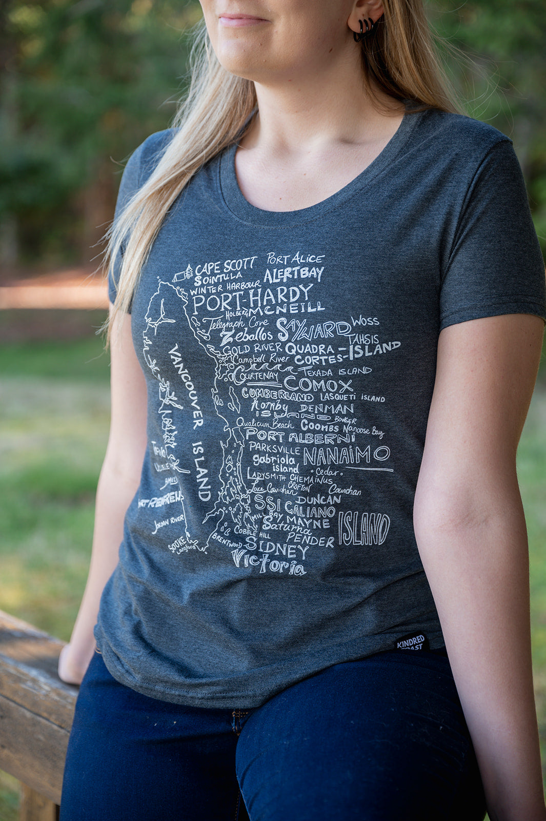 VAN ISLE - Women's Eco Tee - Heather Charcoal
