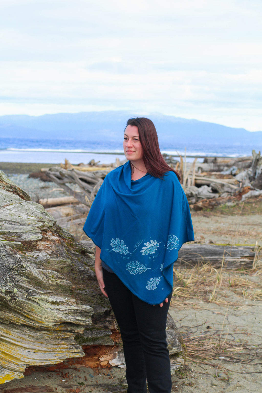 Moroccan Poncho with Oak Leaves Print