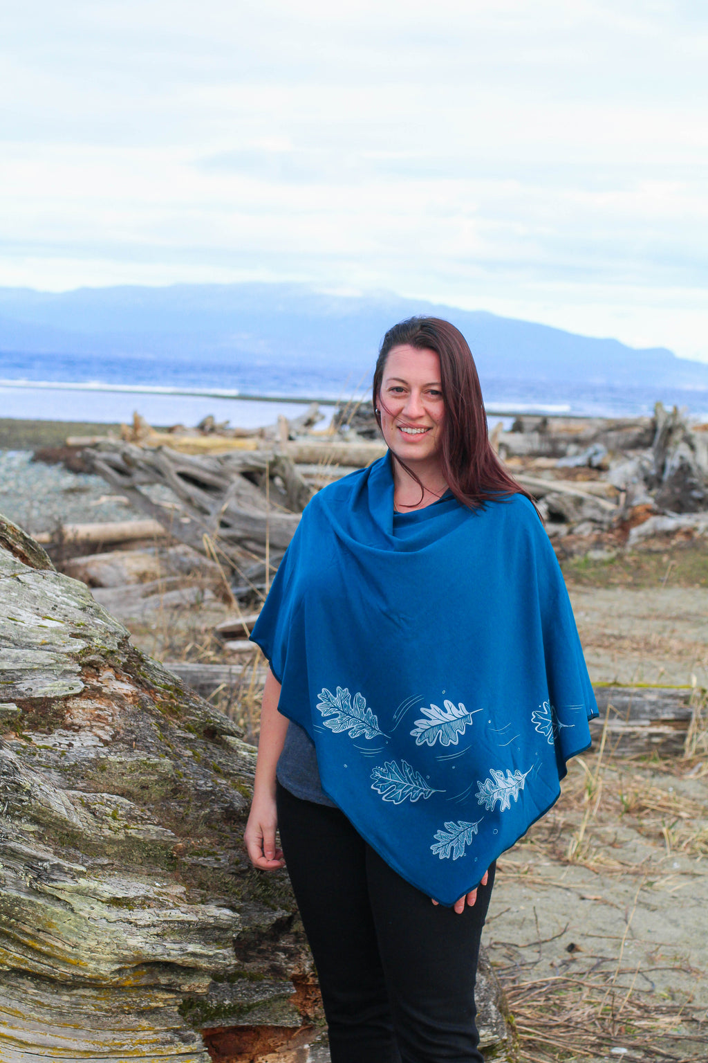 Moroccan Poncho with Oak Leaves Print