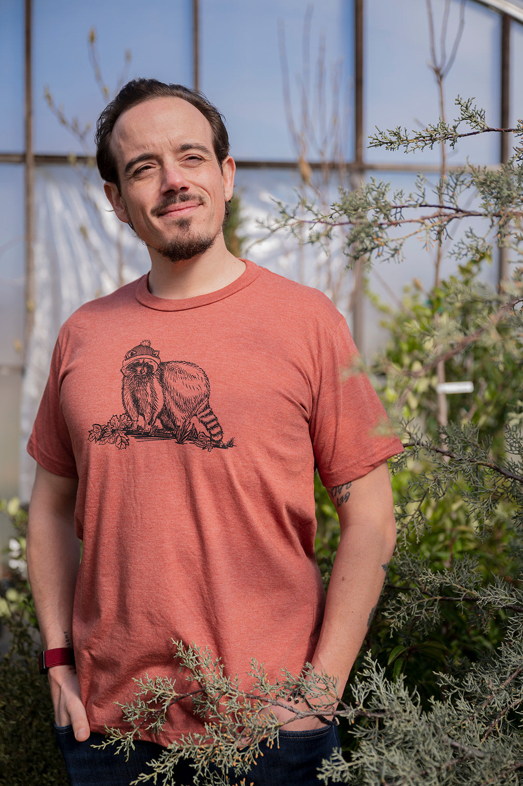 CANADIAN RACCOON- Unisex Eco Tee - Heather Rust