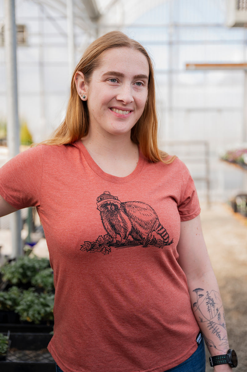 CANADIAN RACCOON - Women's Eco Tee - Heather Rust