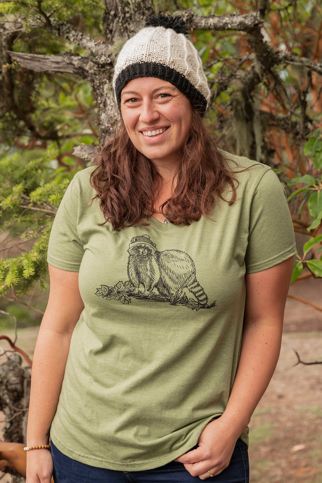 RACCOON - Women's Eco Tee Army Green