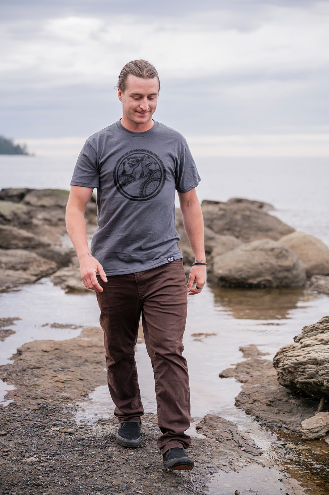 BIKE WORLD - Unisex Organic Cotton Tee - Storm Grey