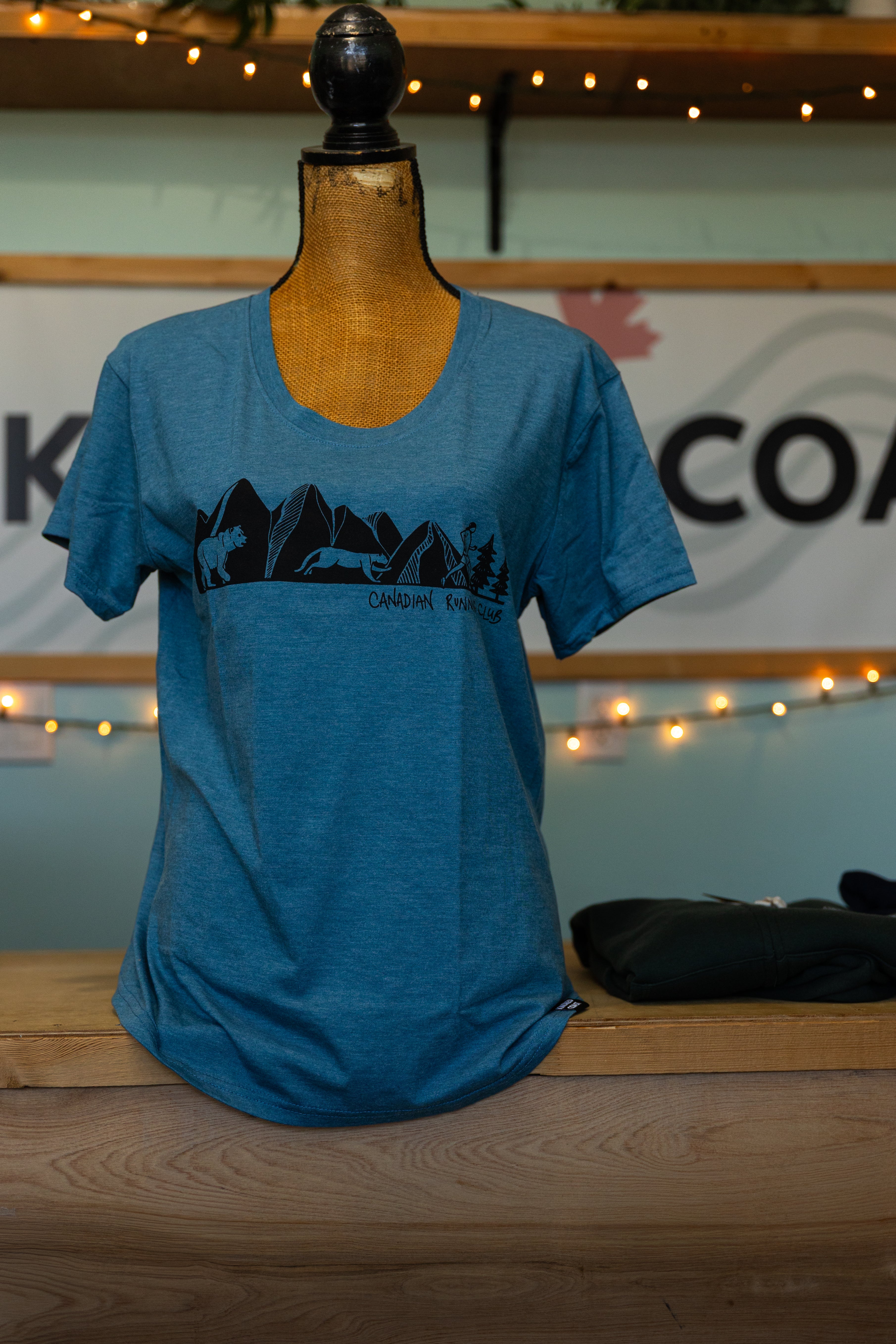 CANADIAN RUNNING CLUB - Women's Eco Tee- SALE
