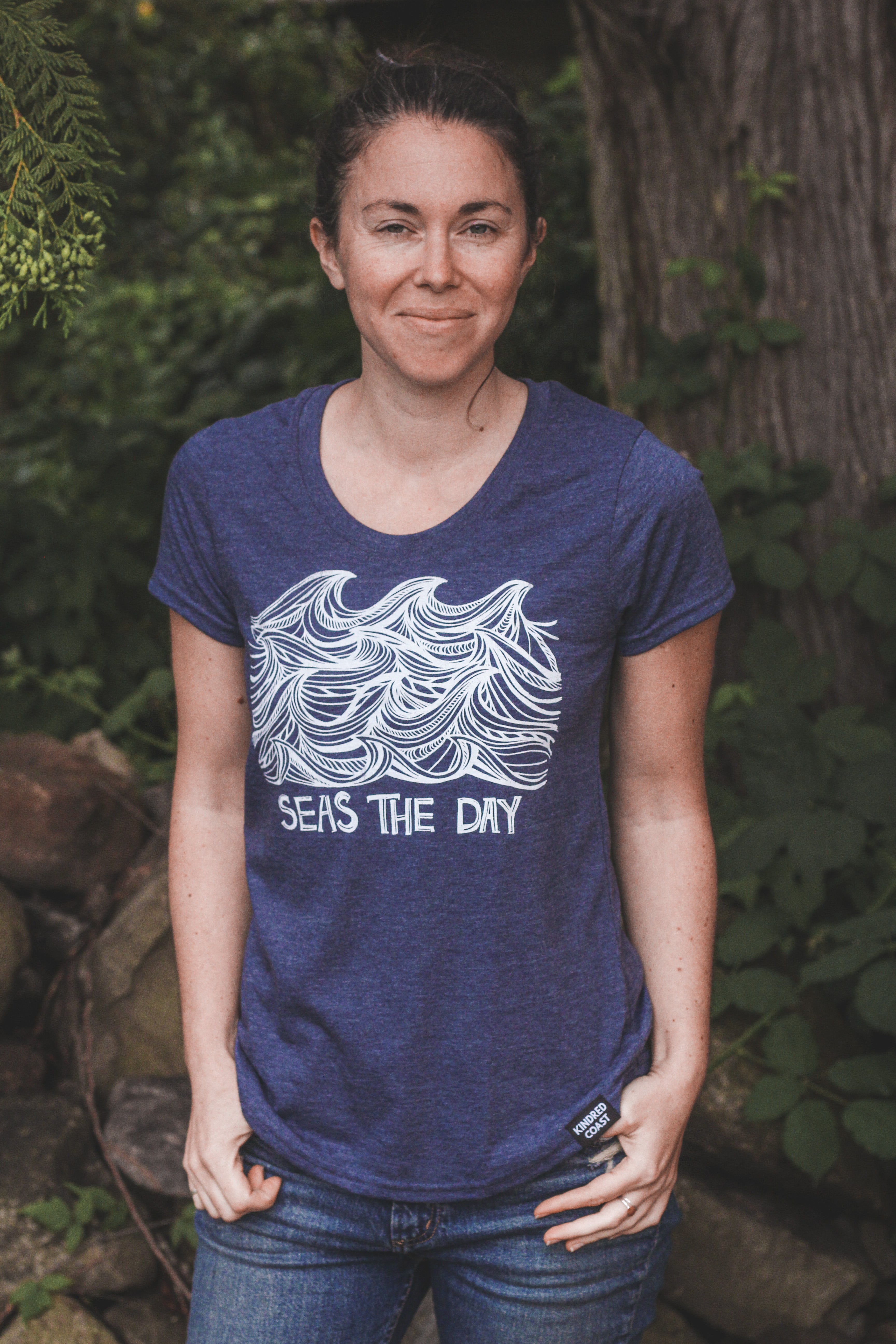 SEAS THE DAY - Women's Eco Tee – KINDRED COAST